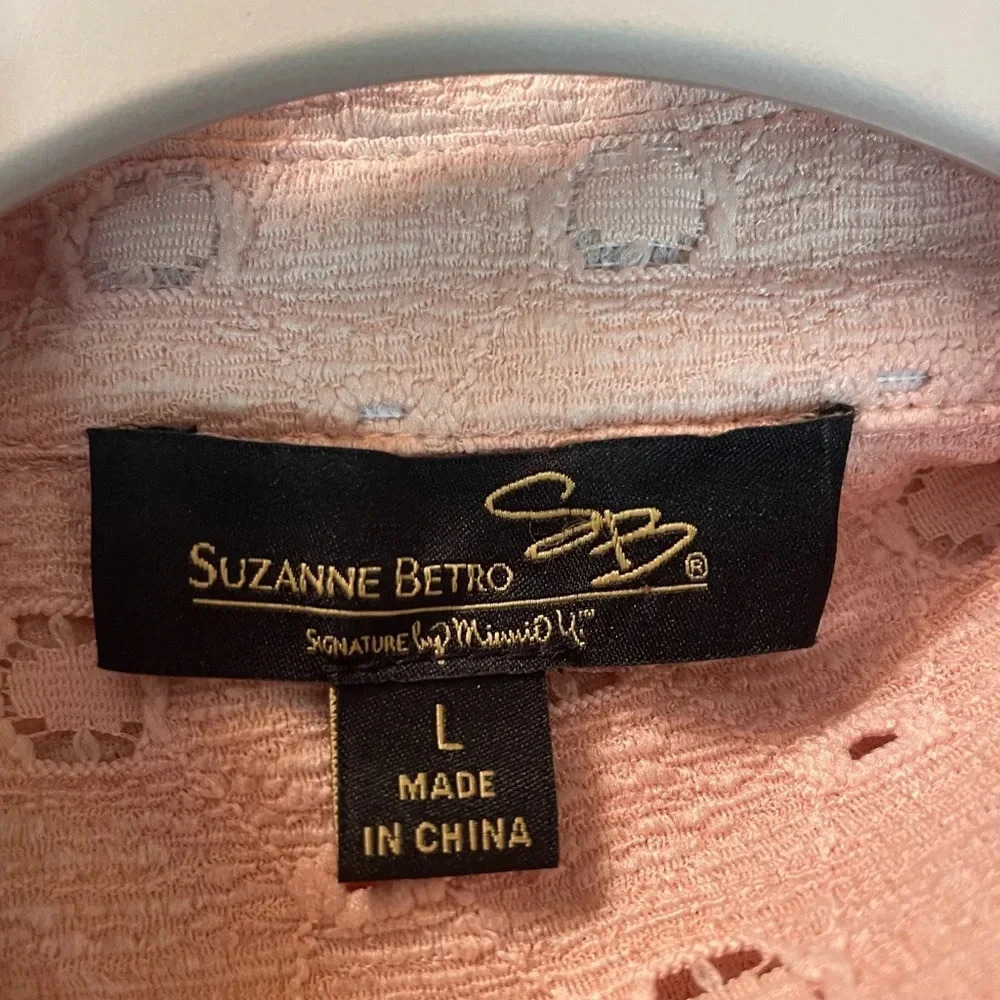 Suzanne Betro women’s pink eyelet trim blouse size large - Picture 7 of 7